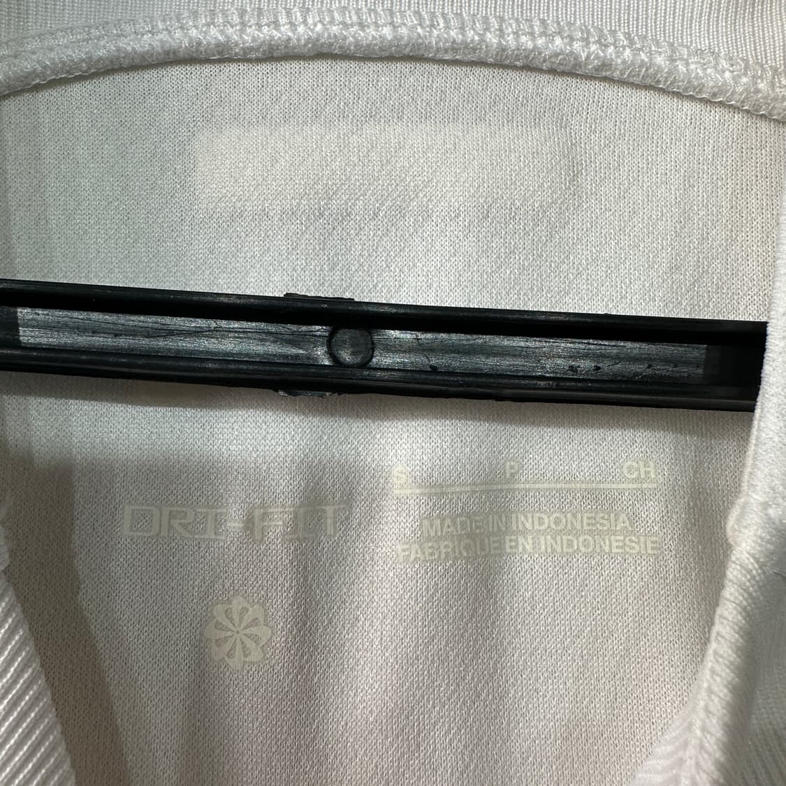 나이키 바르셀로나23-24 어웨이 유니폼 95 상품이미지3