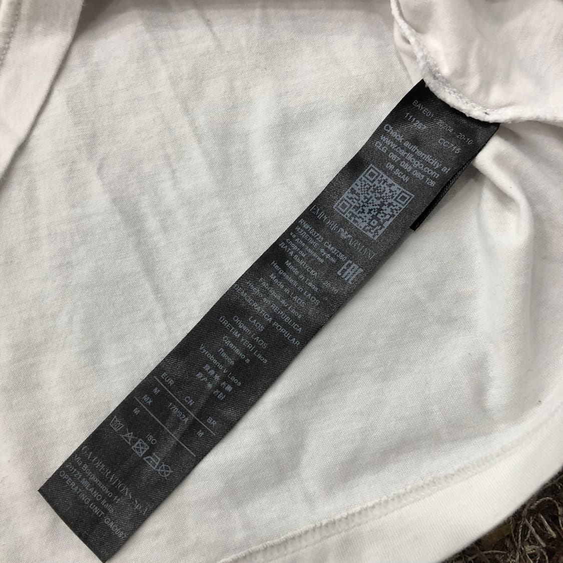 엠포리오 아르마니 로고 화이트 반팔 티셔츠 상품이미지4