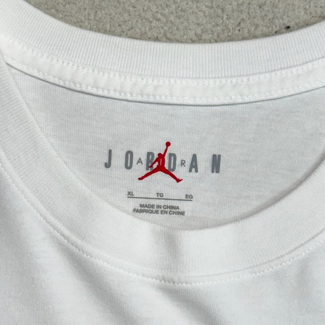 NIKE 조던 반팔 티 화이트 XL 상품이미지3