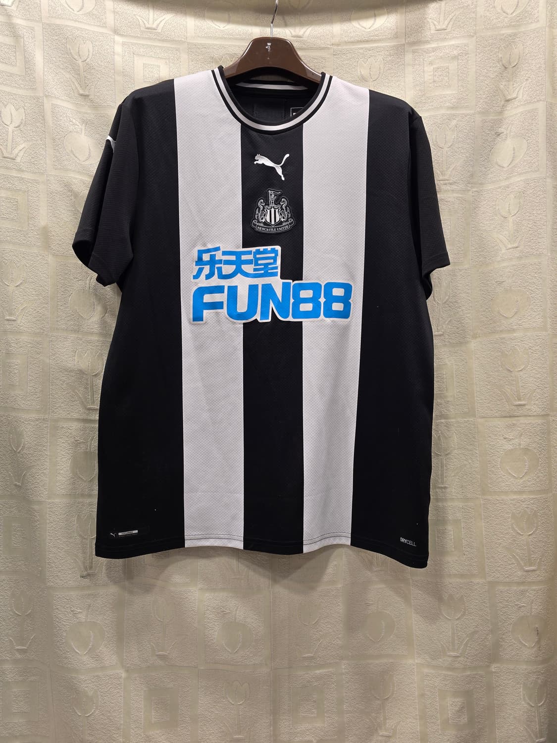 푸마 뉴캐슬 유나이티드 홈 유니폼 져지  XL 상품이미지1