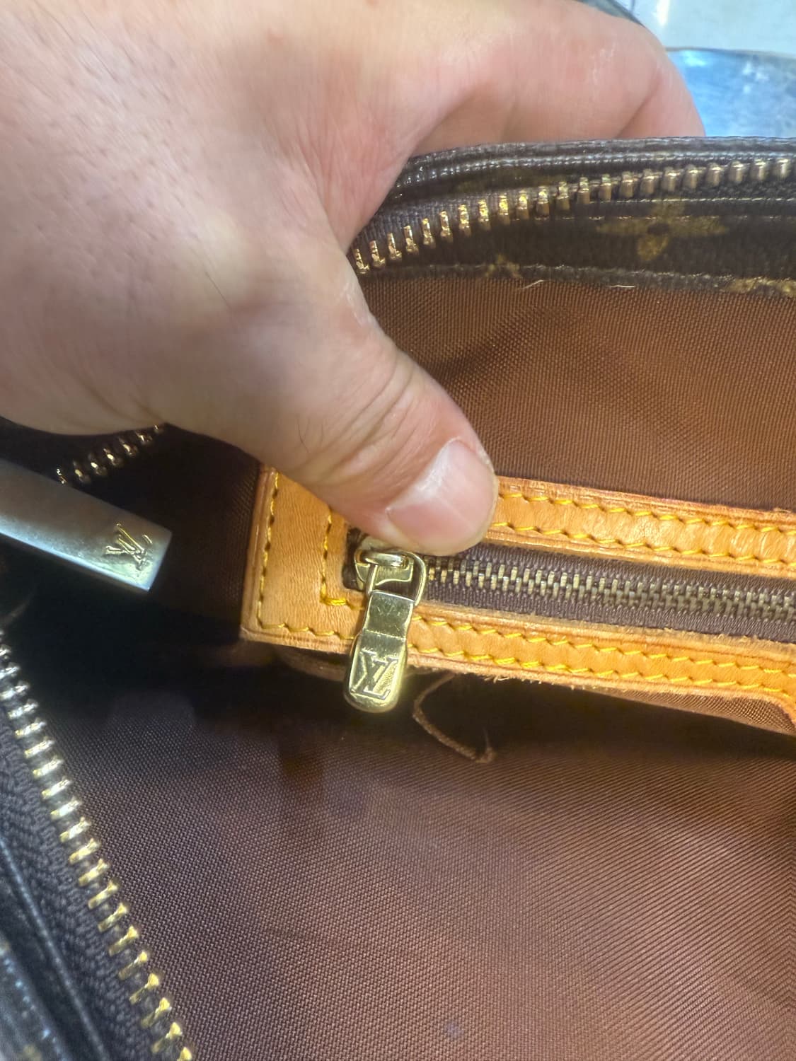 정품 루이비통 카바스메조 숄더백 팝니다 상품이미지7