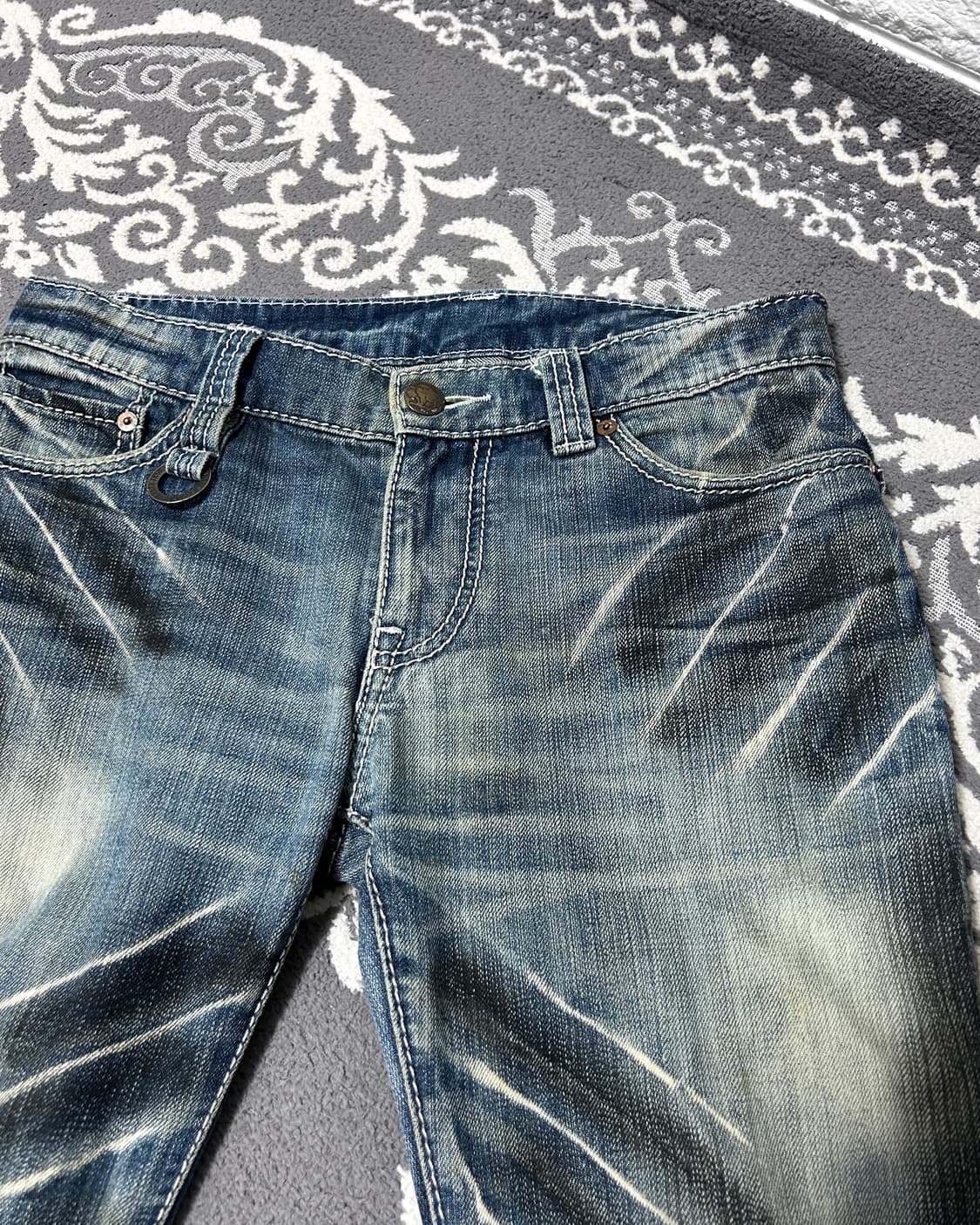 조니 울프 하드 워싱 커브드 데님 팬츠 상품이미지3