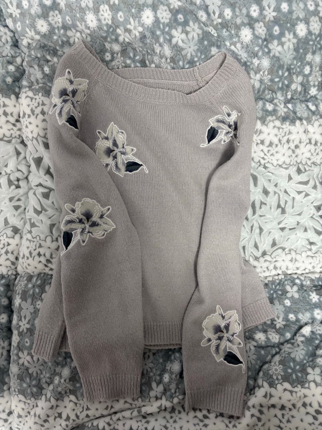 🦷빈티지 꽃자수 니트🦷 상품이미지1