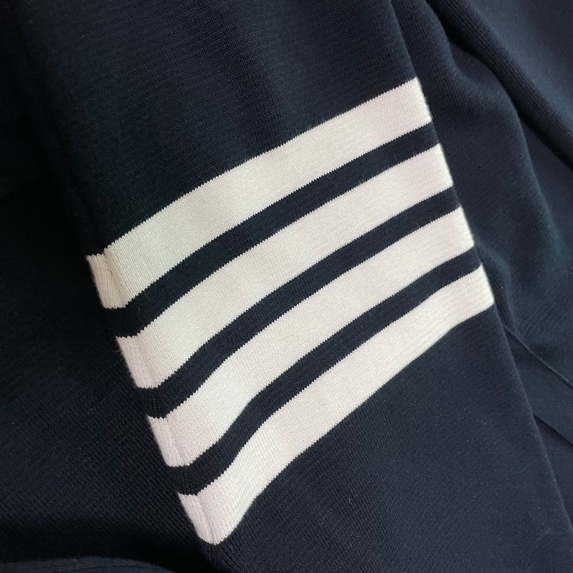 톰브라운 밀라노스티치 금장 가디건 3사이즈 오케이몰 정품 상품이미지4