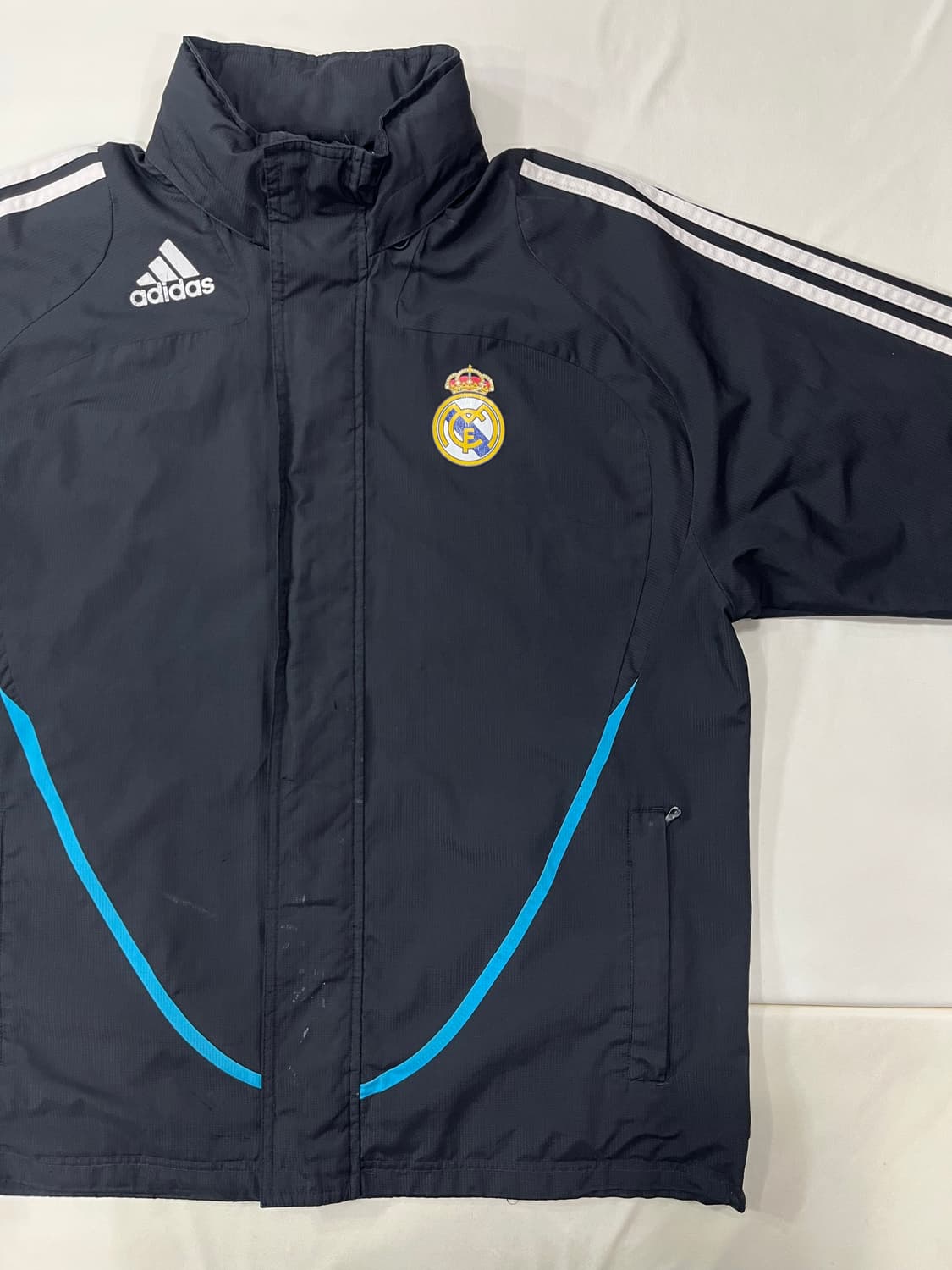 아디다스 레알 마드리드 CF 우븐 자켓 상품이미지5