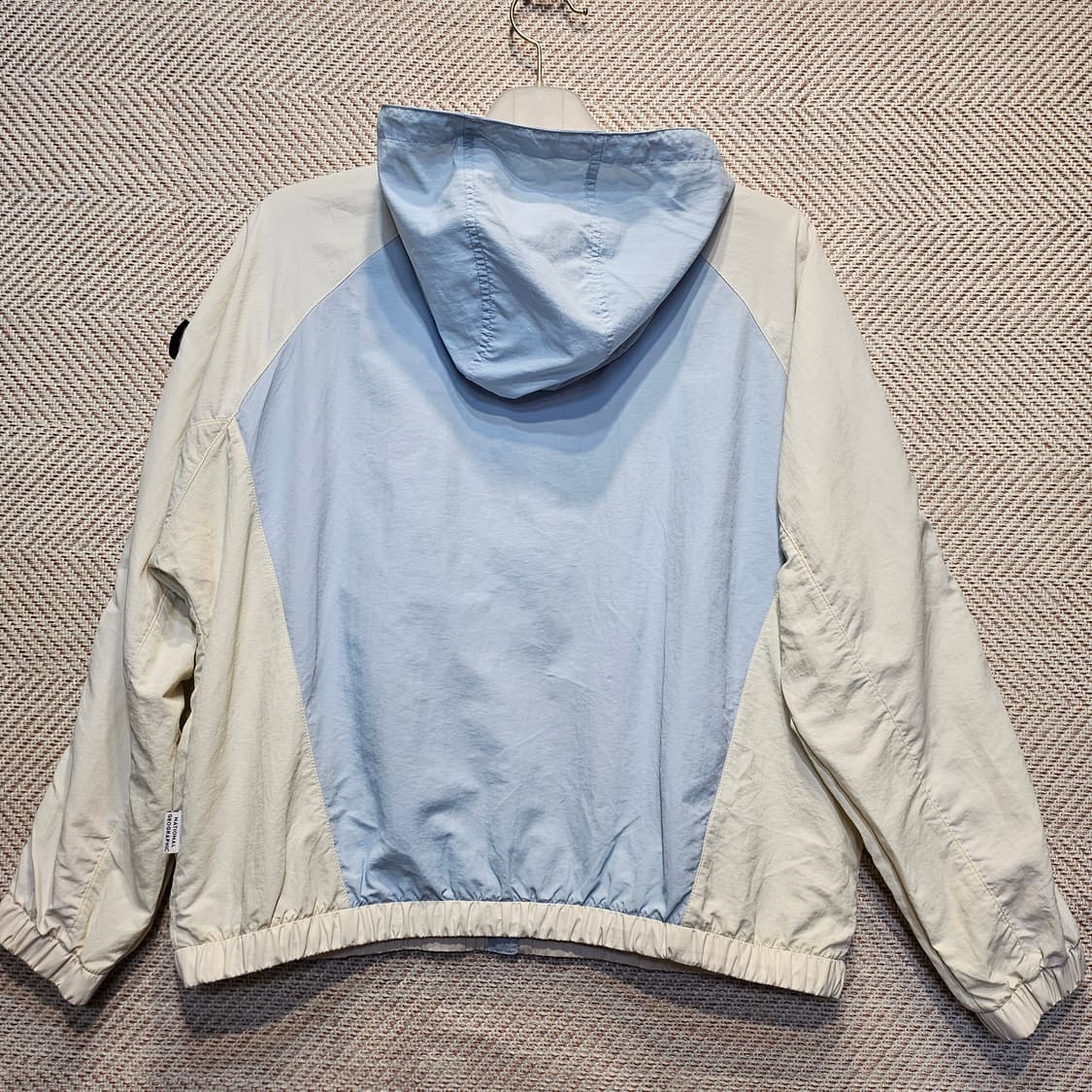 내셔날지오그래픽 우븐 바람막이  상품이미지3