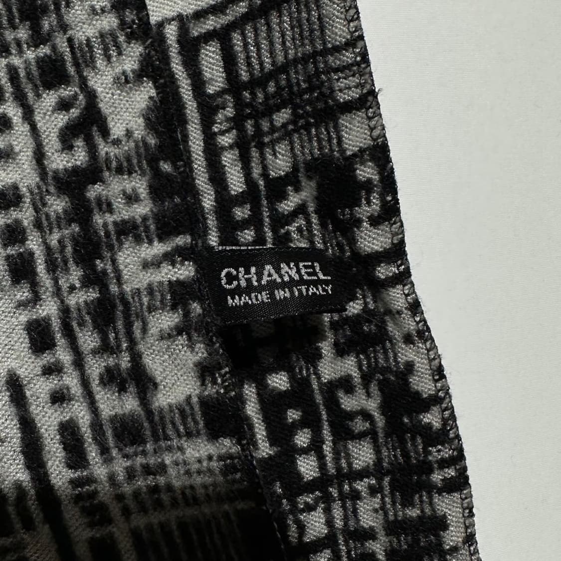 샤넬 로고 실크 캐시미어 머플러 상품이미지8