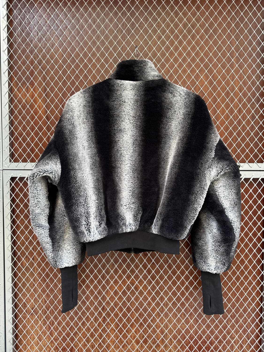 sculptor 스컬프터 페이크 밍크 퍼 크롭 패턴 블루종 집업 자켓 상품이미지7