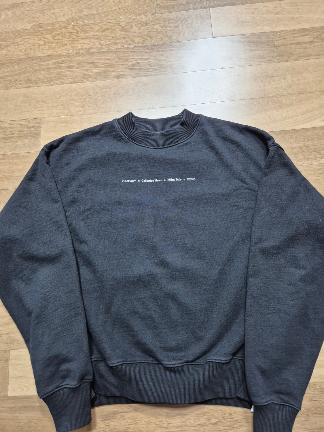 오프화이트 토네이도 맨투맨 상품이미지2