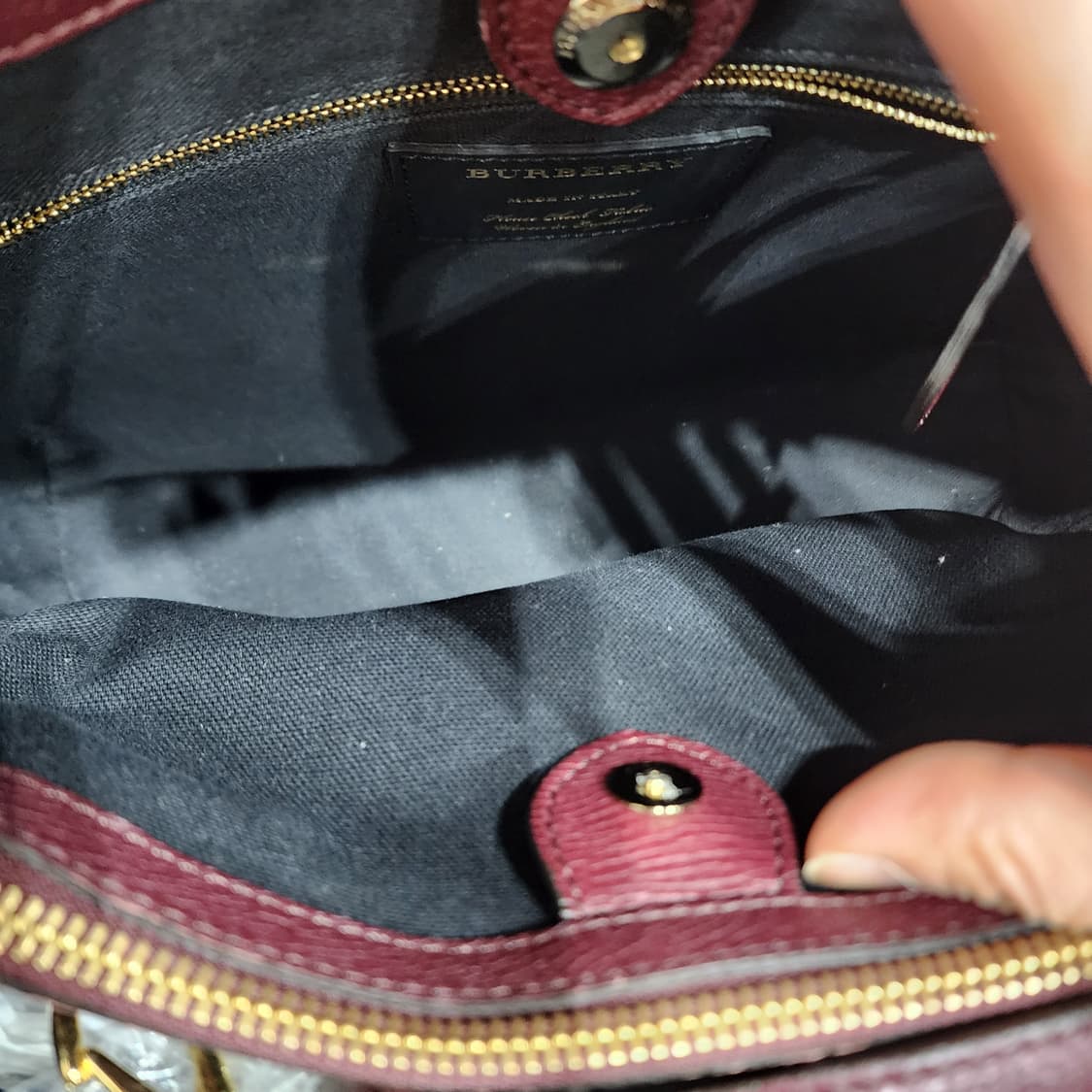 버버리 배너백 버건디 미듐 상품이미지10