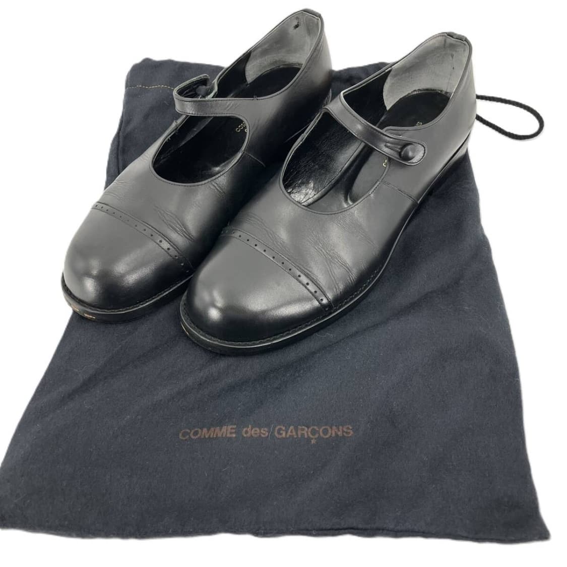 꼼데가르송 가죽 스트랩 플랫슈즈 상품이미지2