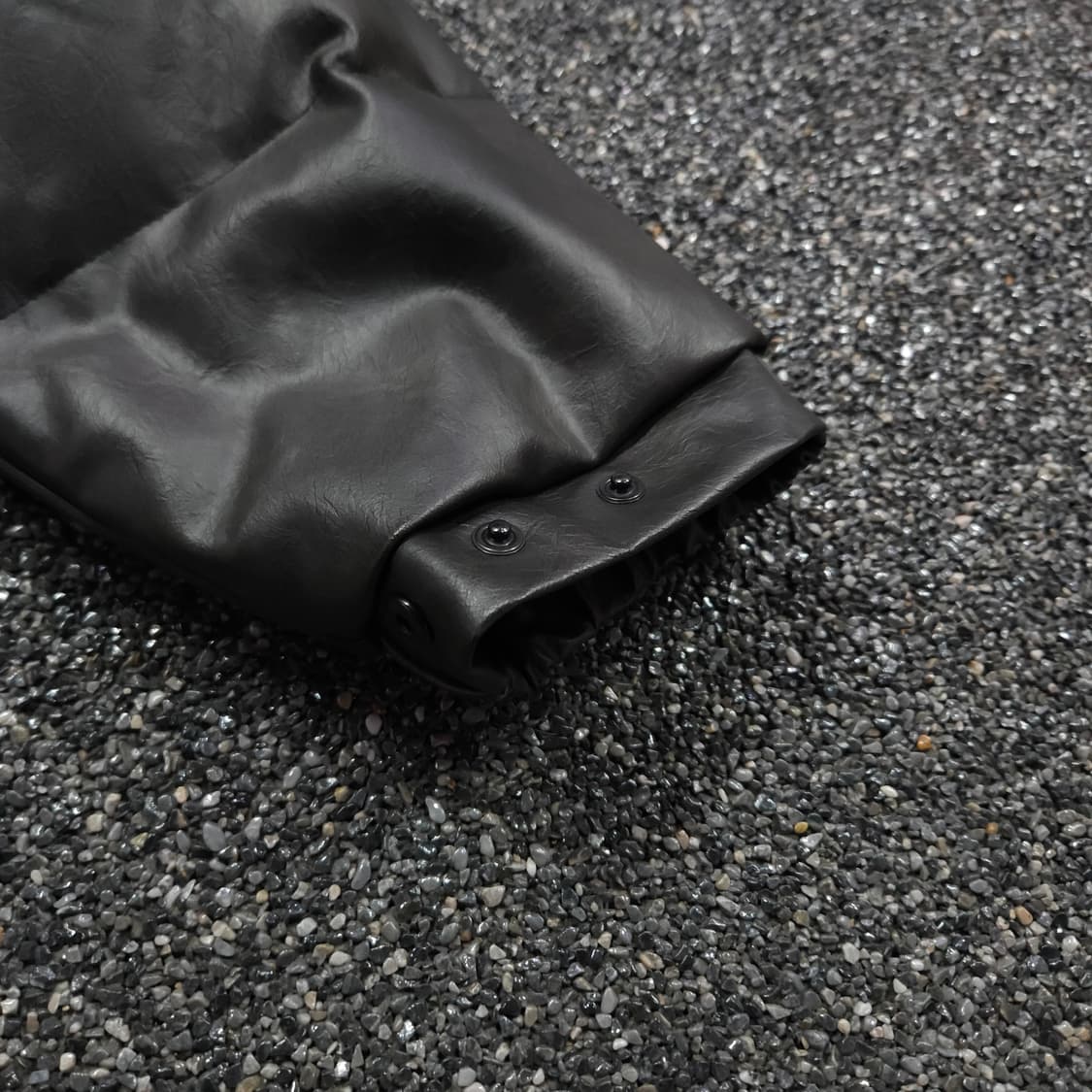 라퍼지스토어 다크 브라운 버피우레더 크롭 점퍼 (85) 상품이미지4