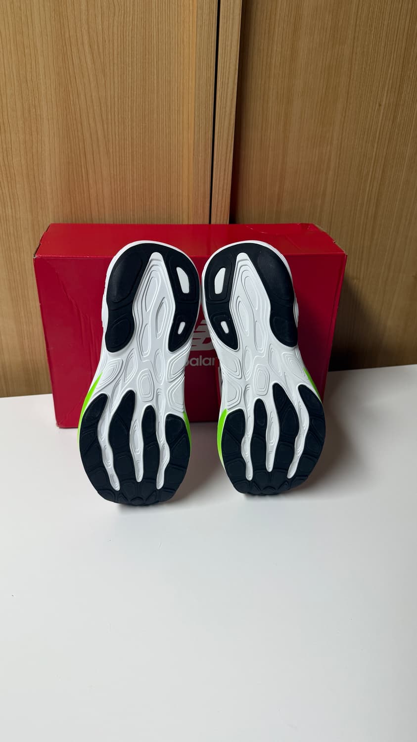 (새상품) 뉴발란스 880 v15 러닝화 270 상품이미지3