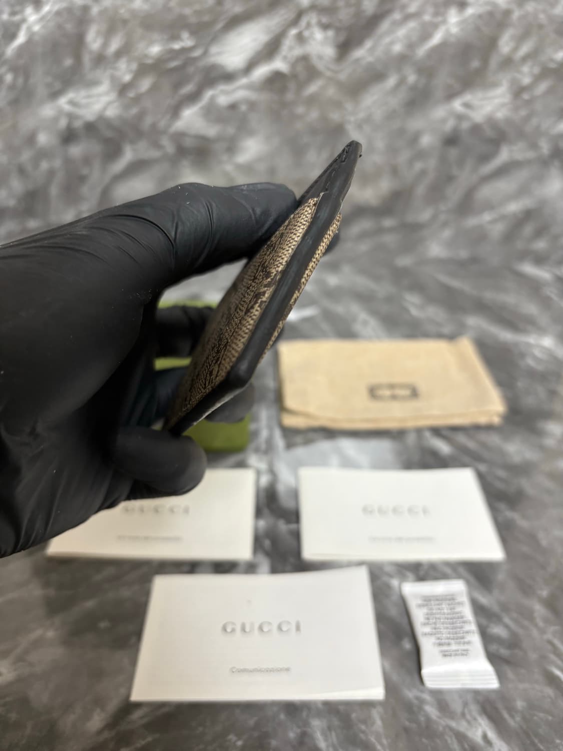 구찌 베스트리에 꿀벌 카드지갑 상품이미지4