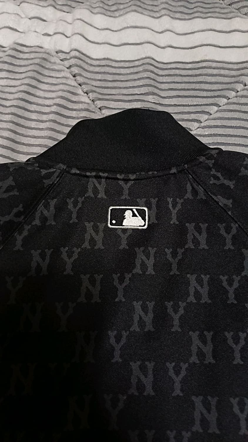 MLB 오버핏 모노그램저지 남녀공용95 가슴58 기장66 상품이미지6