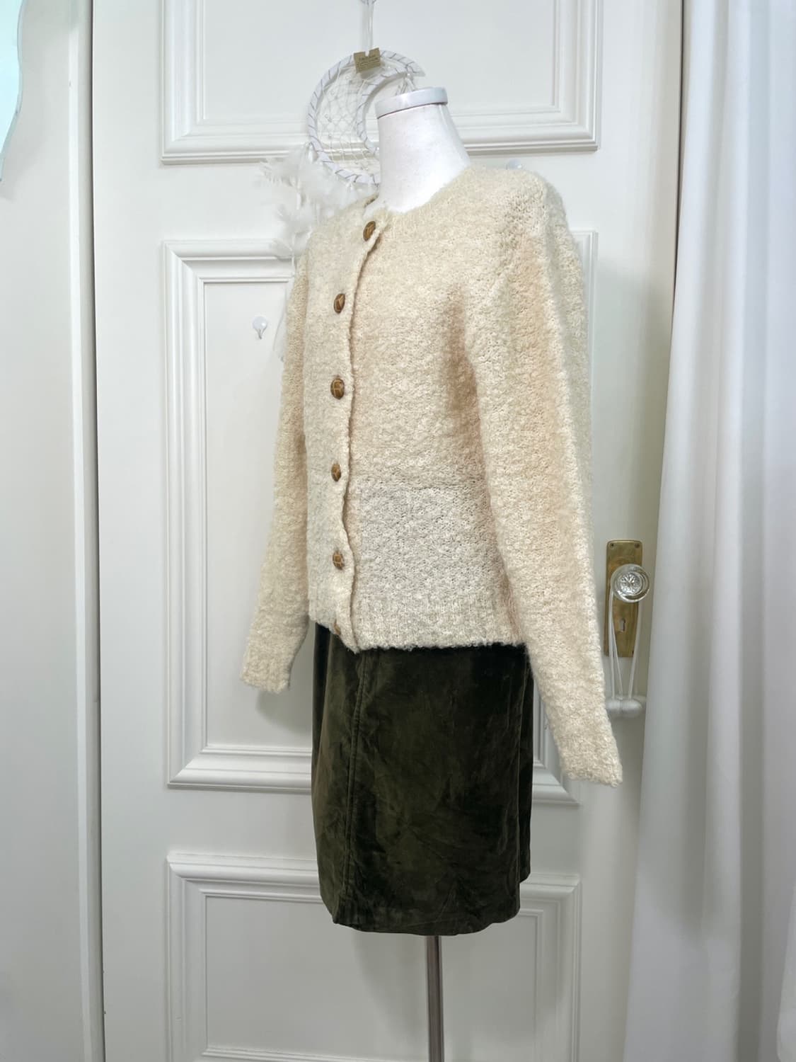 butter cream brown button boucle wool ca 상품이미지3