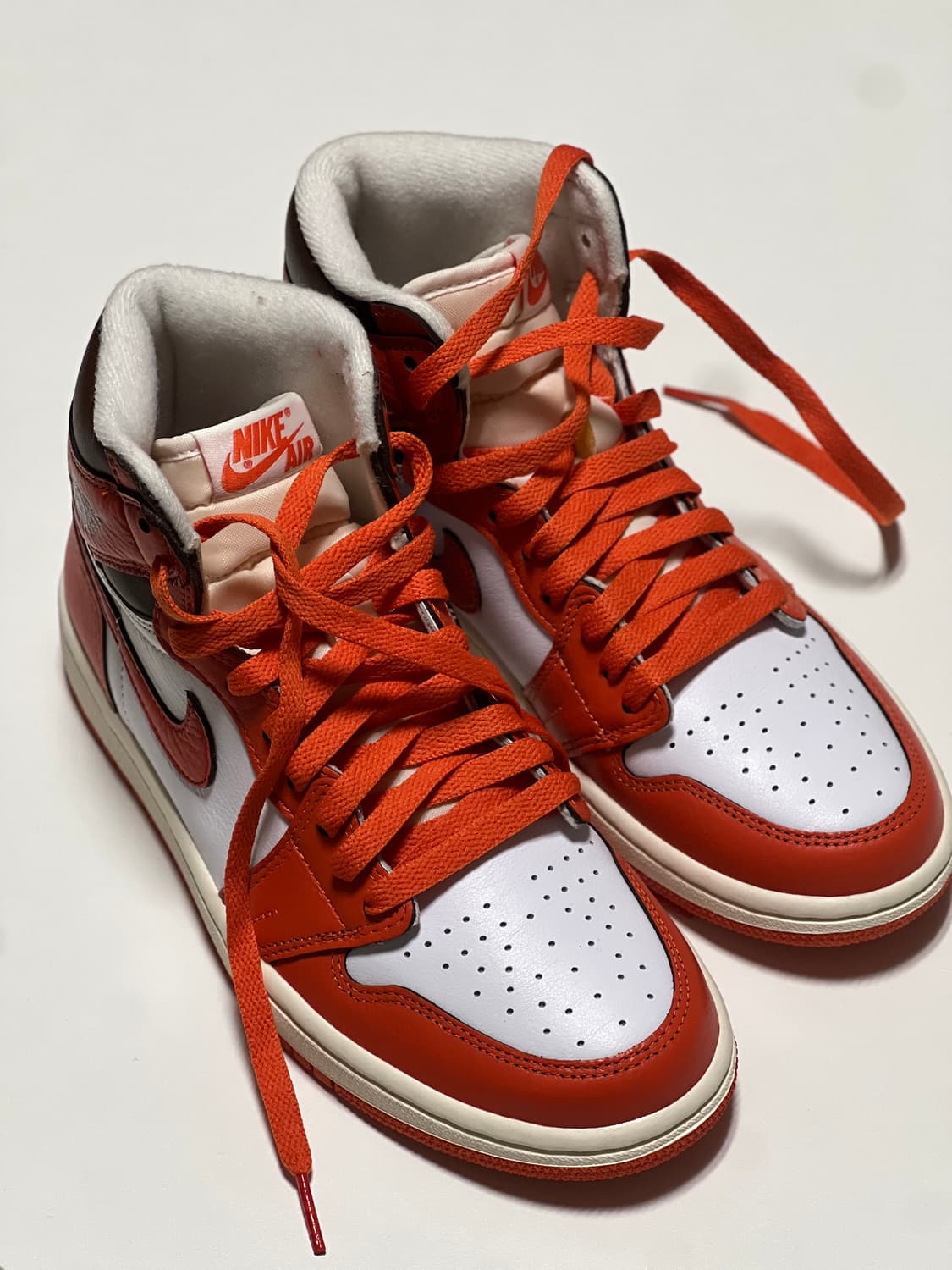 나이키 에어 조던 1 레트로 하이 OG 스타피쉬(240) 상품이미지1