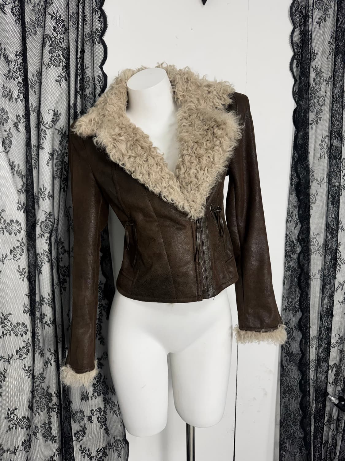 Brown shearling jacket 상품이미지1