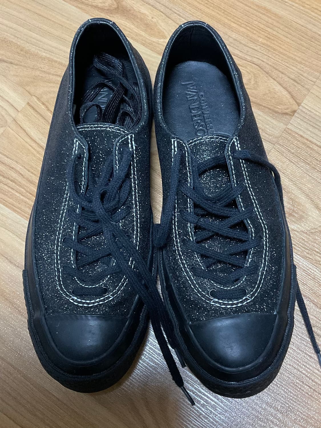 Jw앤더슨 컨버스 척 테일러 로우 글리터 블랙 상품이미지1