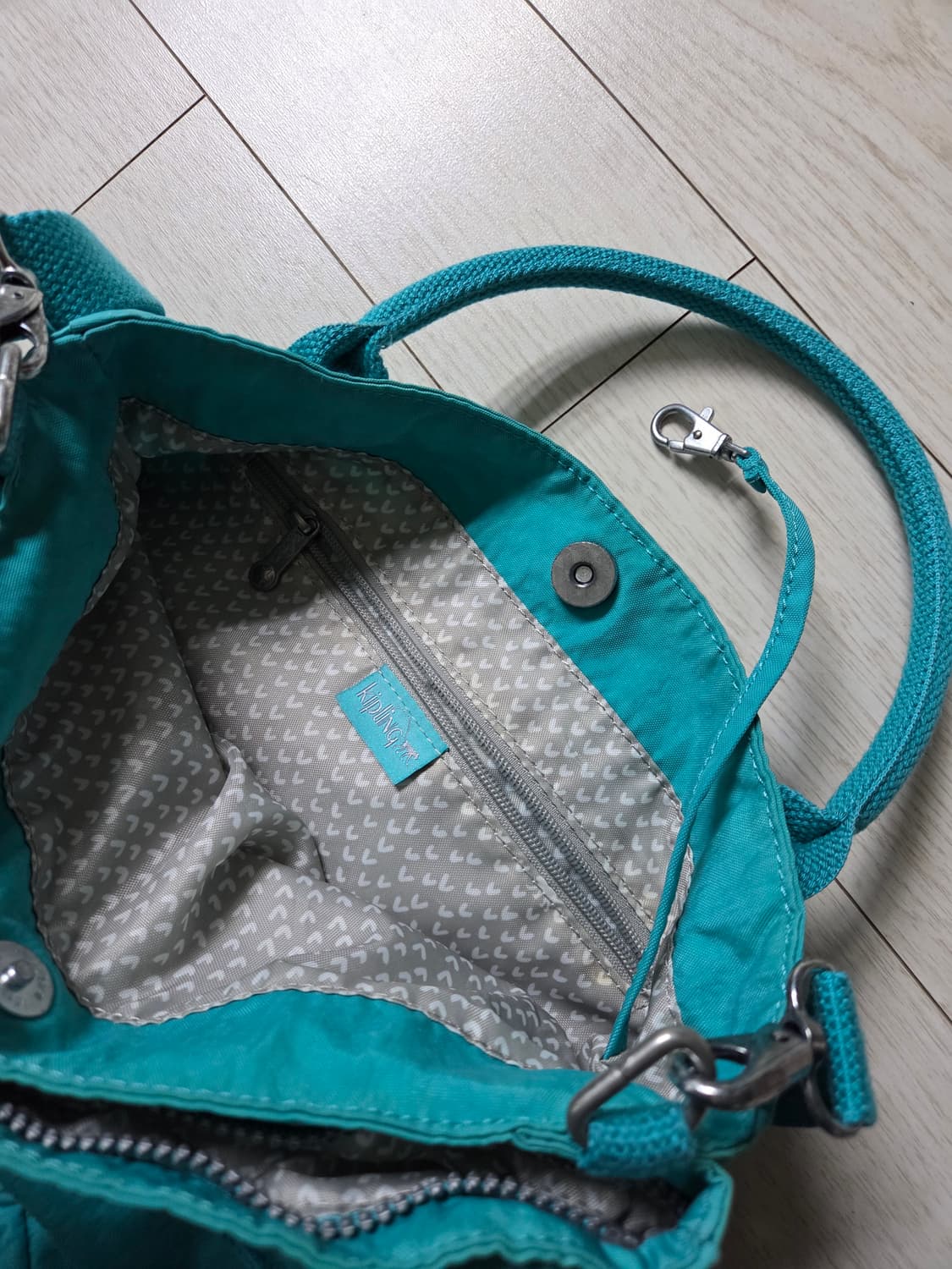 키플링 민트컬러 원숭이 키링 토트백 숄더백 크로스백 상품이미지6