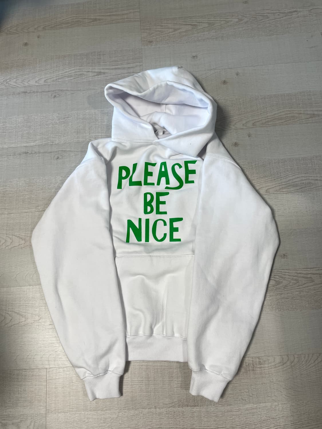 컬렉트피시스 화이트 "PLEASE BE NICE" 후드티 상품이미지1