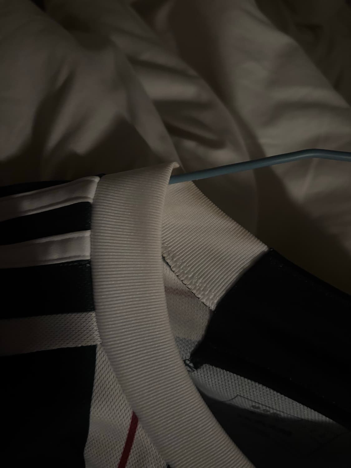 맨유23-24시즌 어웨이 유니폼 상품이미지3