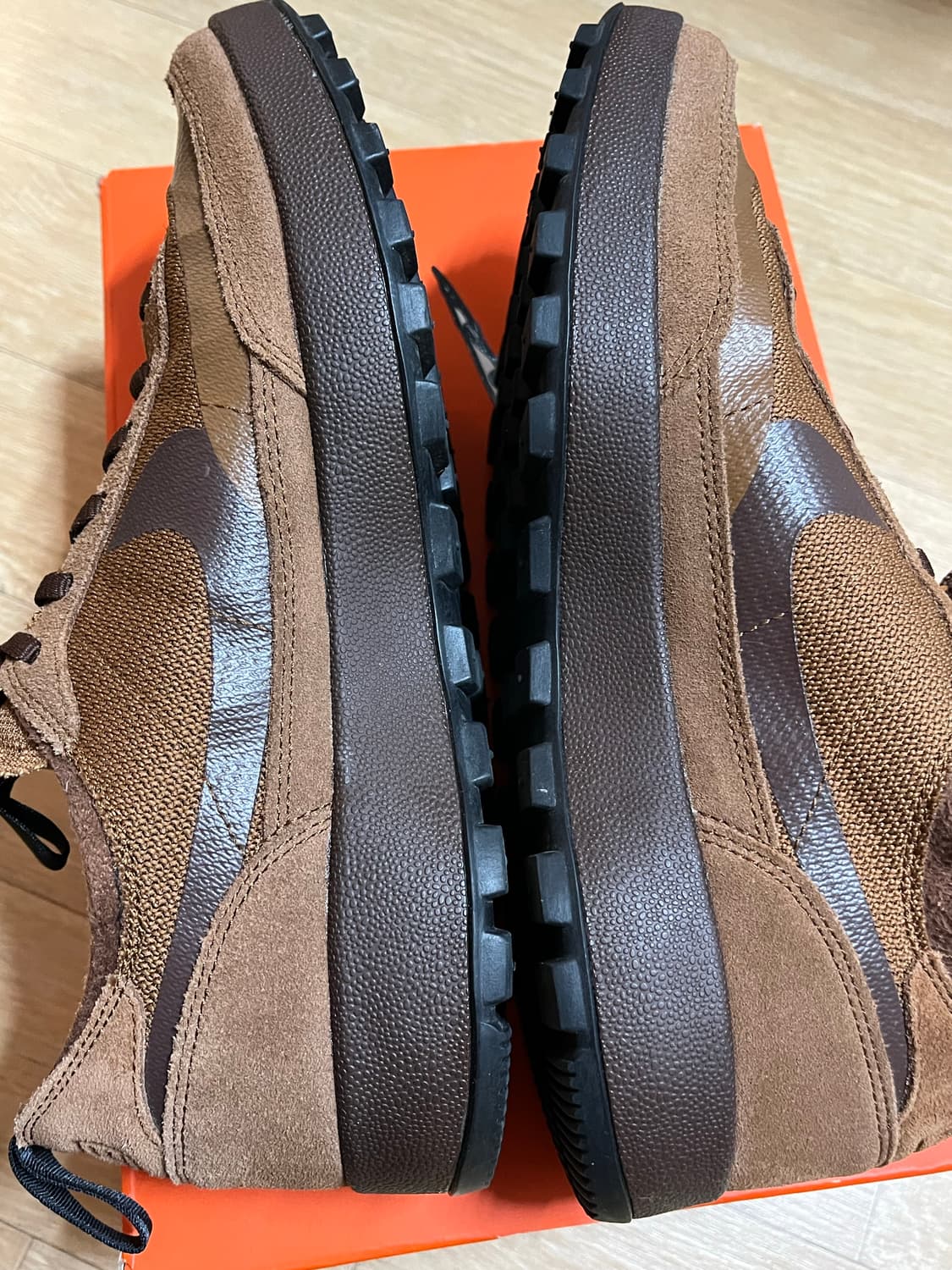 신품급 나이키 톰삭스 브라운 275 280 상품이미지8