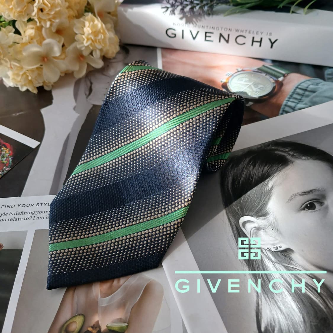 지방시 실크 네이비 스트라이프 넥타이 9.4cm A+등급 A19069
 상품이미지1