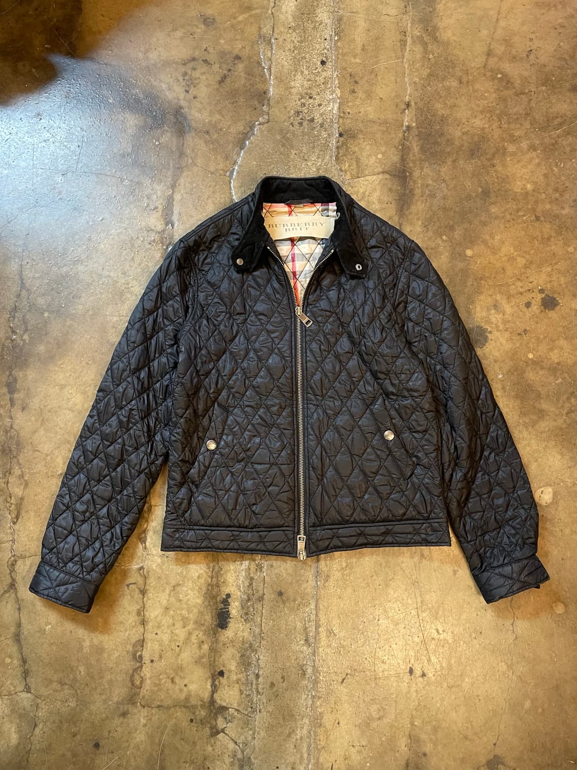 버버리 브릿 다이아몬드 퀄팅 자켓 상품이미지1