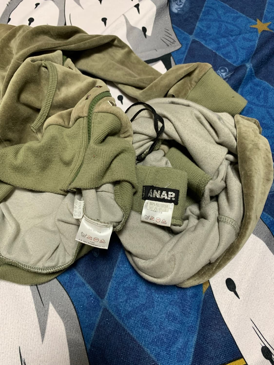 Anap 해골 스터드 트레이닝 세트. 카키 후드집업 스커트 상품이미지6