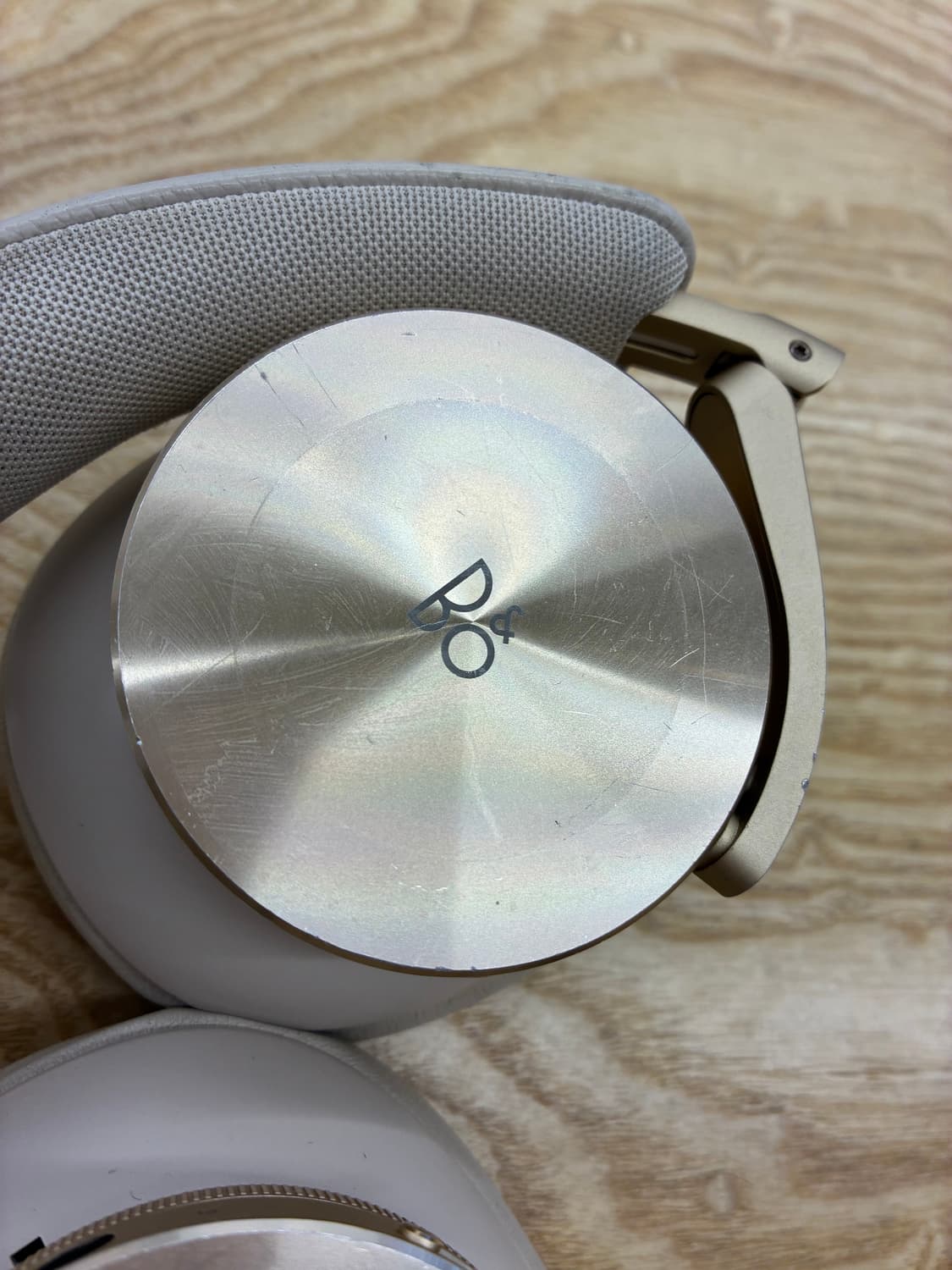 뱅엔울롭슨 h95 골드컬러 b&o 상품이미지3