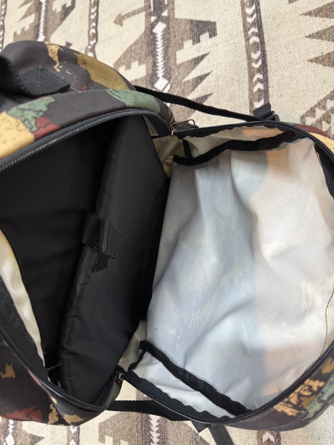 이스트팩 프로바이더 카모 백팩 상품이미지6