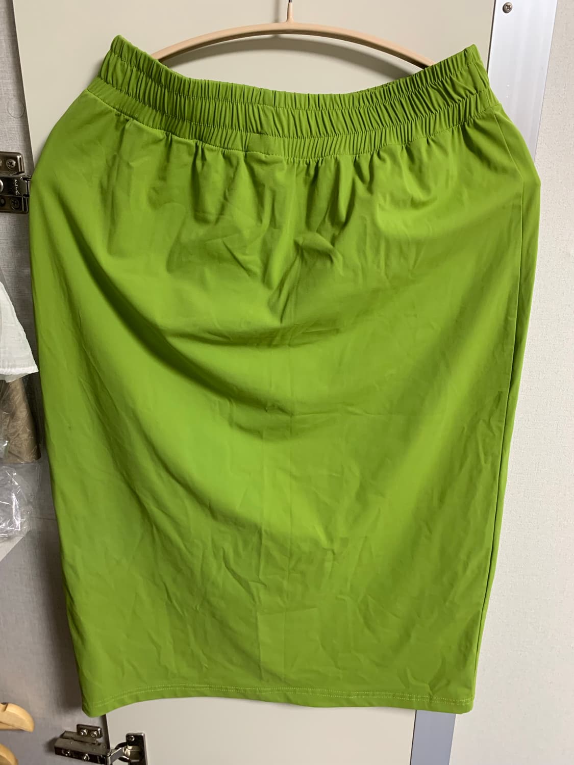 엔조블루스 라임 미디 스커트 새상품(오염) 상품이미지6