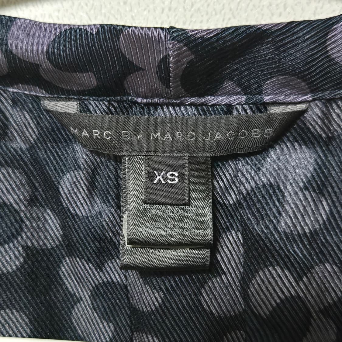 마크제이콥스 실크 패턴 슬리브리스  상품이미지5