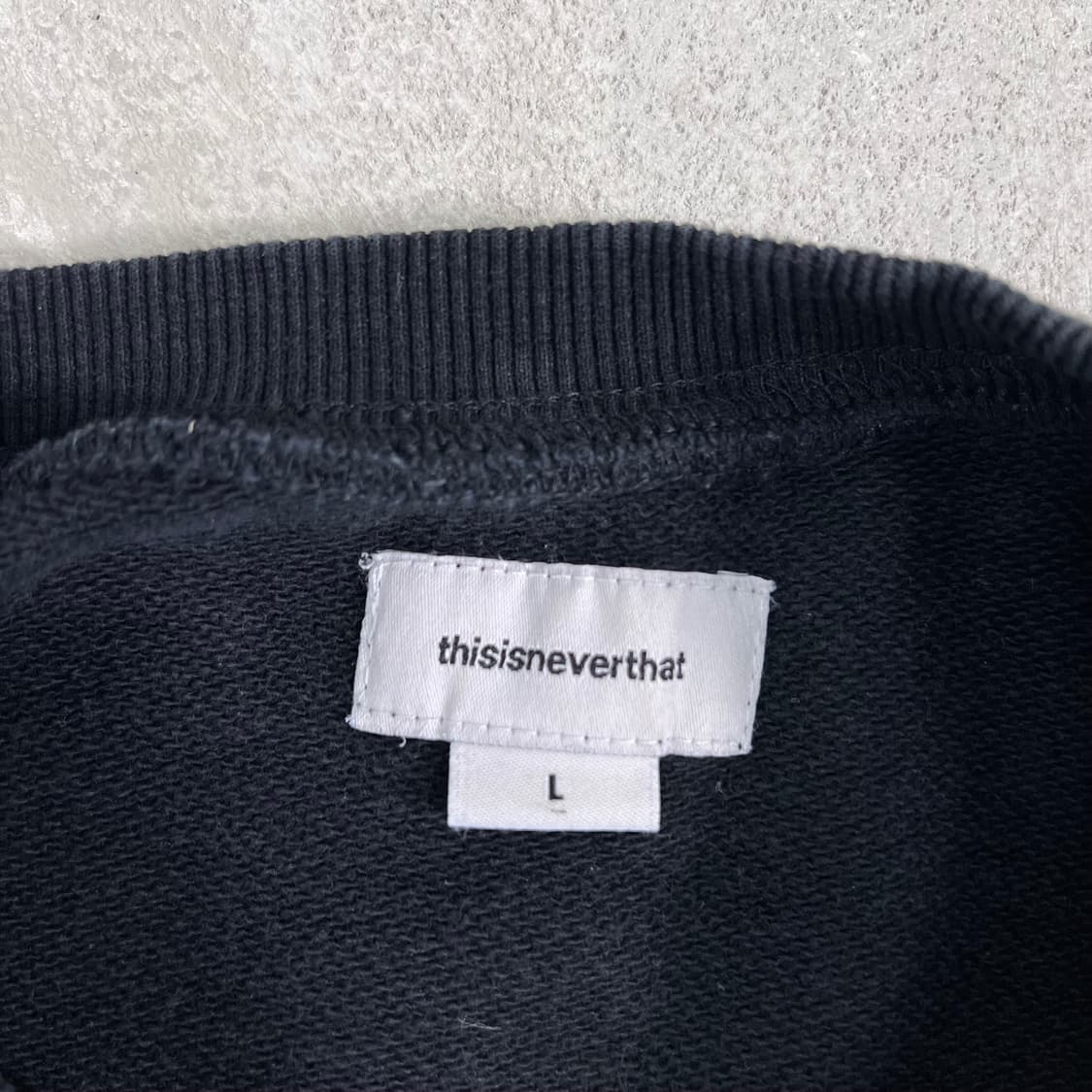 디스이즈네버댓 맨투맨 블랙 상품이미지4
