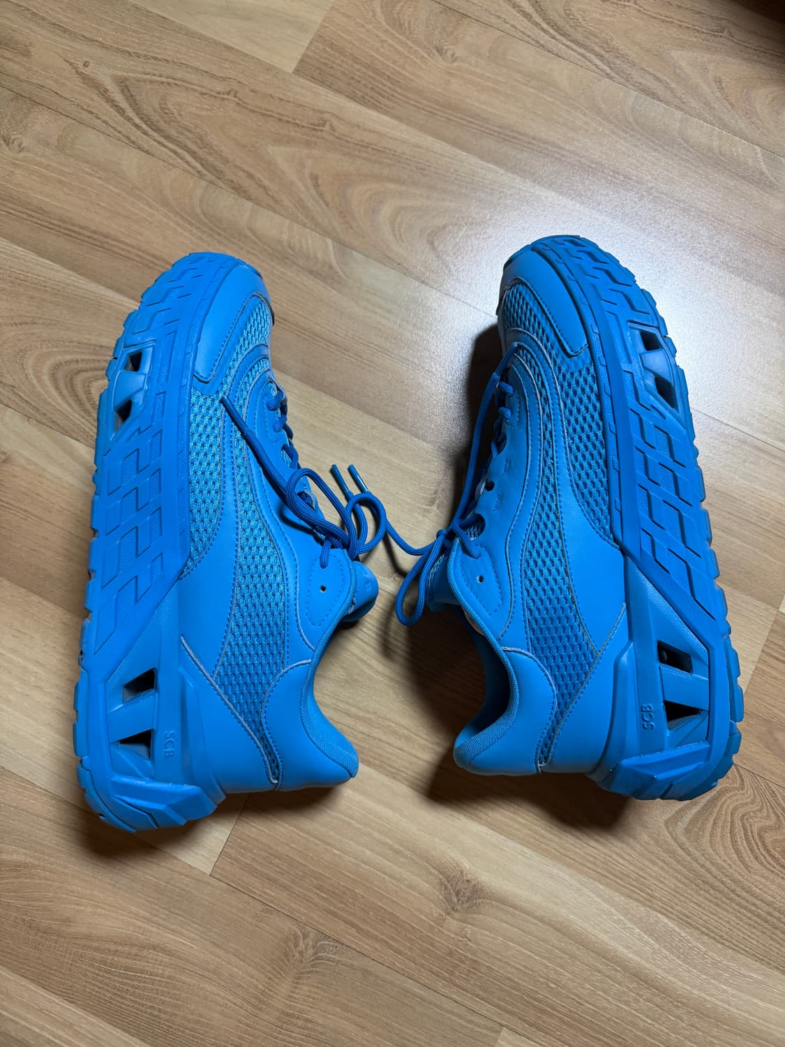 슈콤마보니 러너 스니커즈 상품이미지2