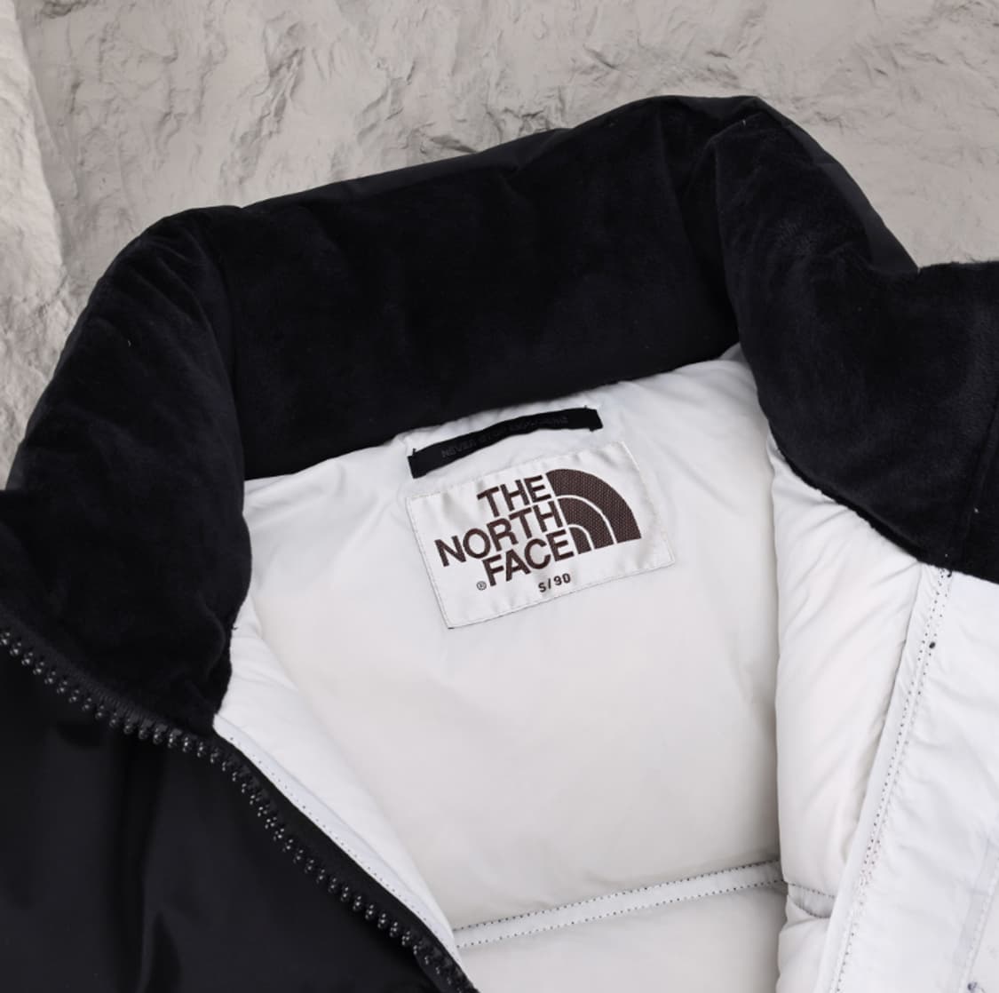 The North Face 레터링 로고 패턴 차이나 칼라 방수 다운 재킷 상품이미지3