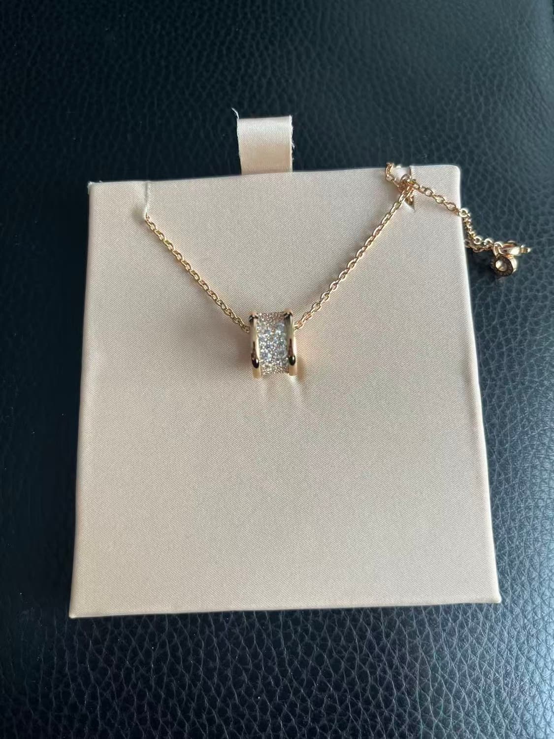 불가리 비제로원 네크리스 파베 로즈골드 상품이미지1