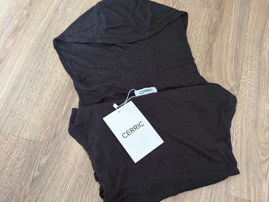 세릭 셔링 후드 슬리브리스 차콜 상품이미지4