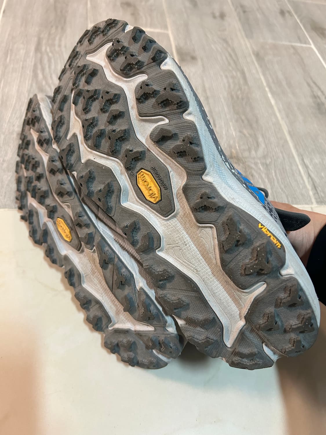 호카 스피드고트 6 mid gtx 285 상품이미지5