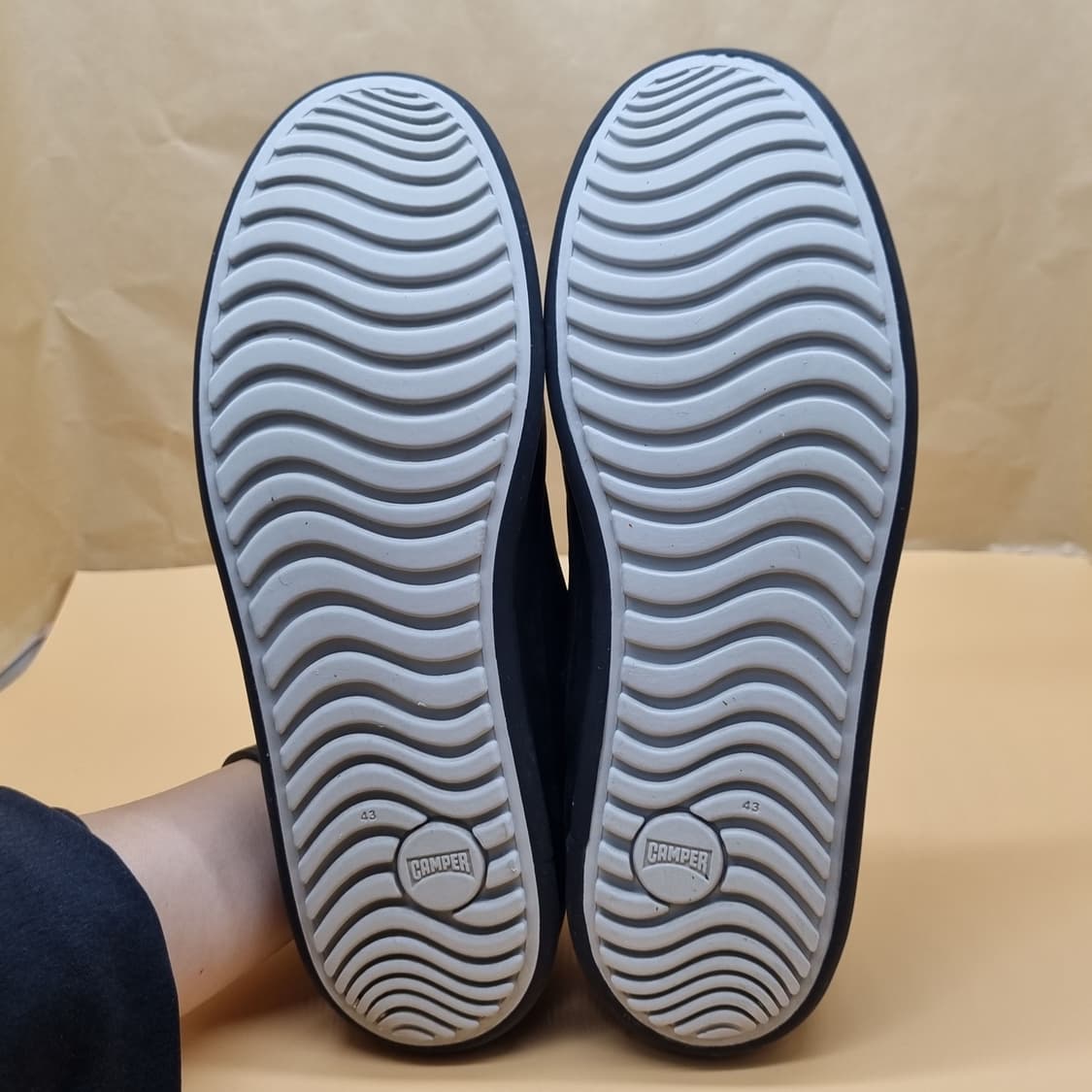 캠퍼 남성가죽스니커즈43 275. 상품이미지3