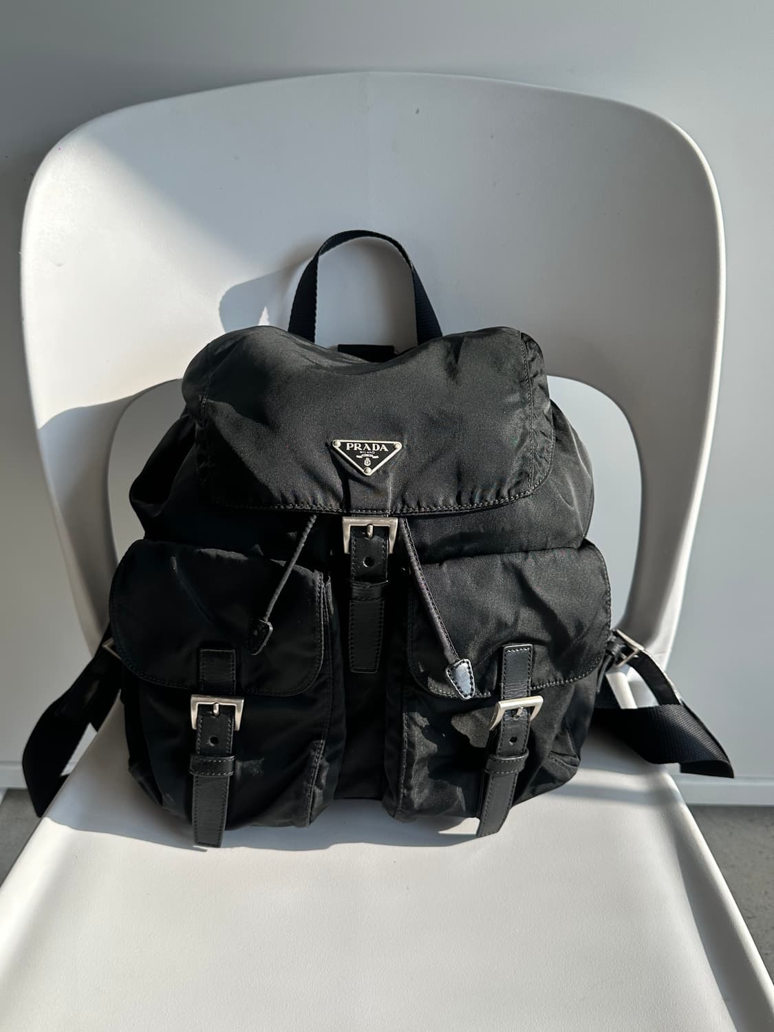 프라다 포코노 나일론 백팩 블랙 정품 상품이미지4