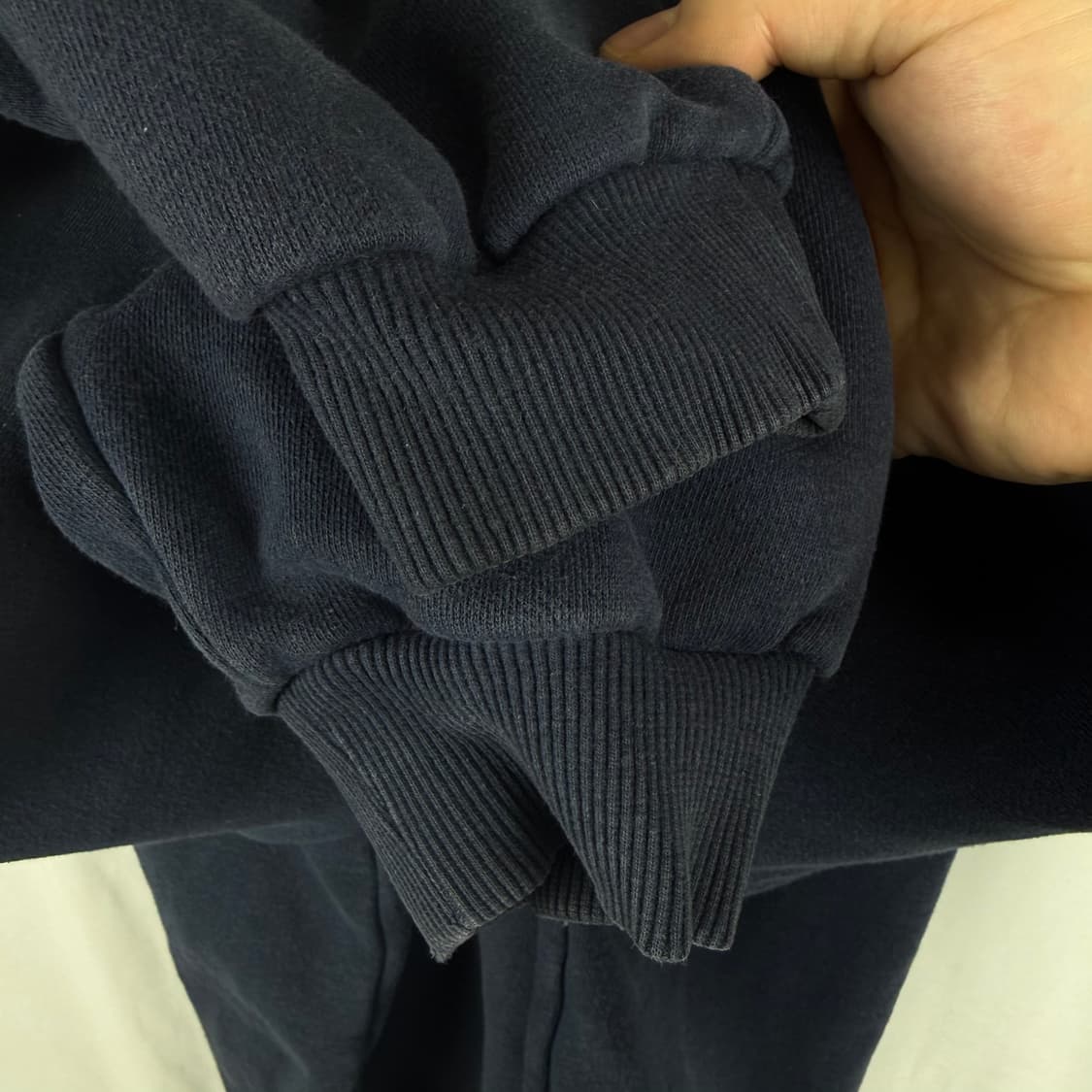 (무료배송)M) 후아유 자수로고 맨투맨 네이비 상품이미지4