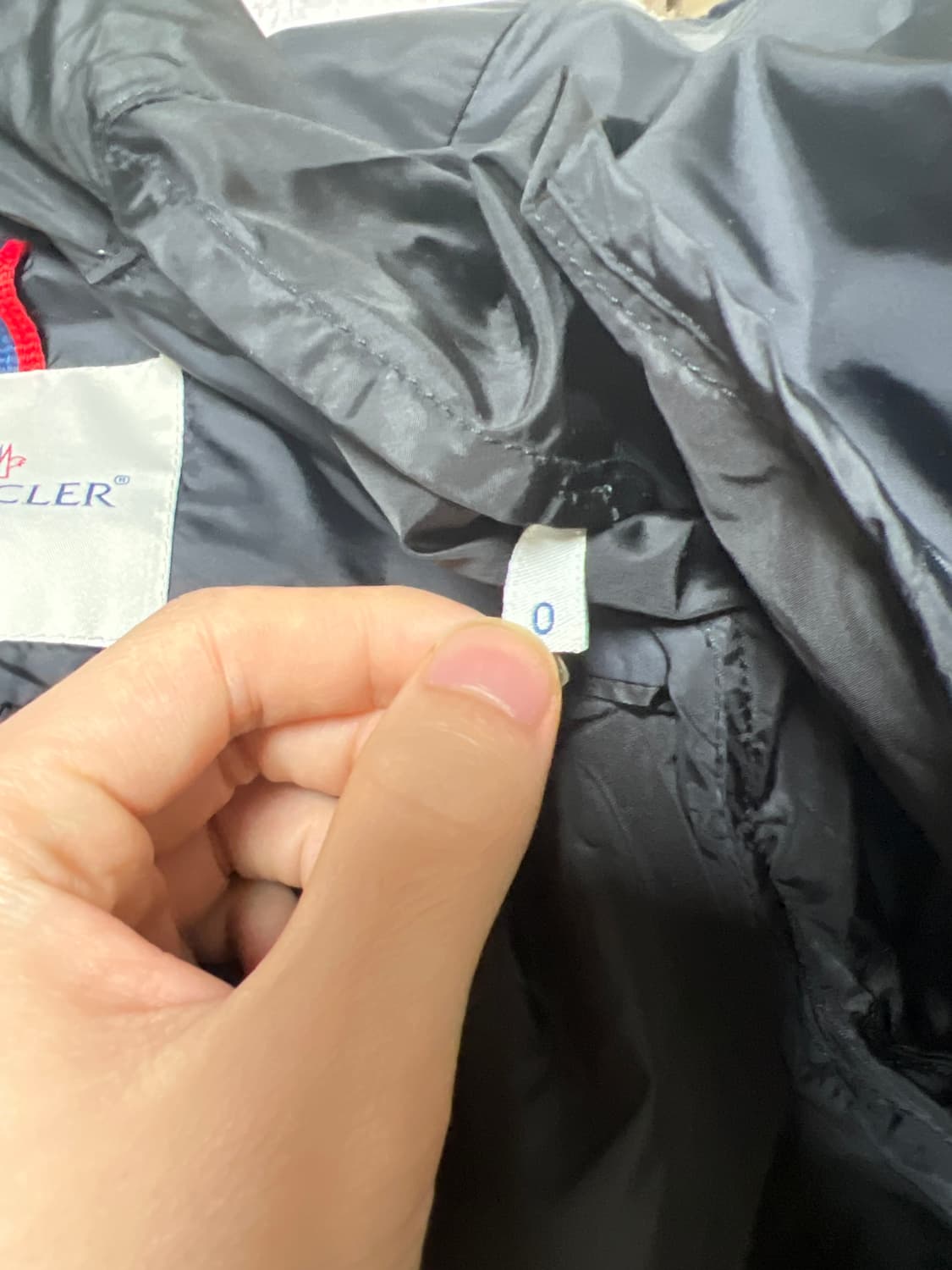 카리야 주브오토 카릴라 몽클레어 재킷(바람막이) 상품이미지3