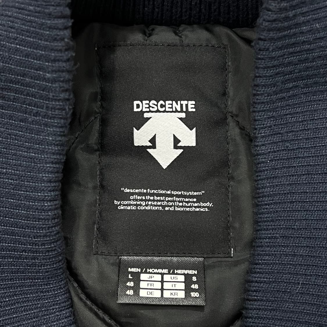 [95] 데상트 패딩조끼 상품이미지3