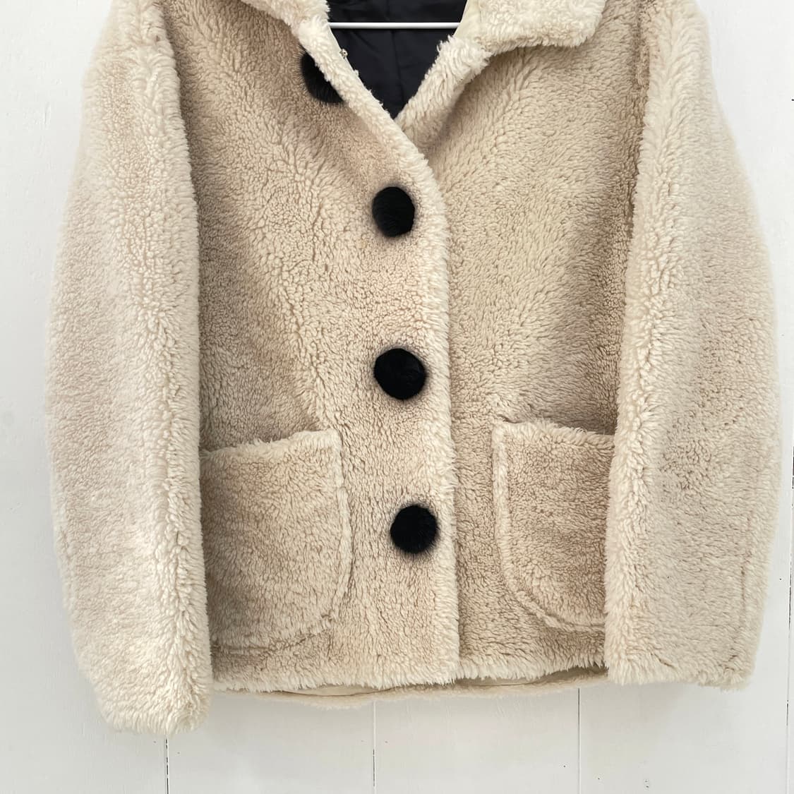 오즈세컨 울 100% 덤블 뽀글이 후드 자켓 아이보리 상품이미지5