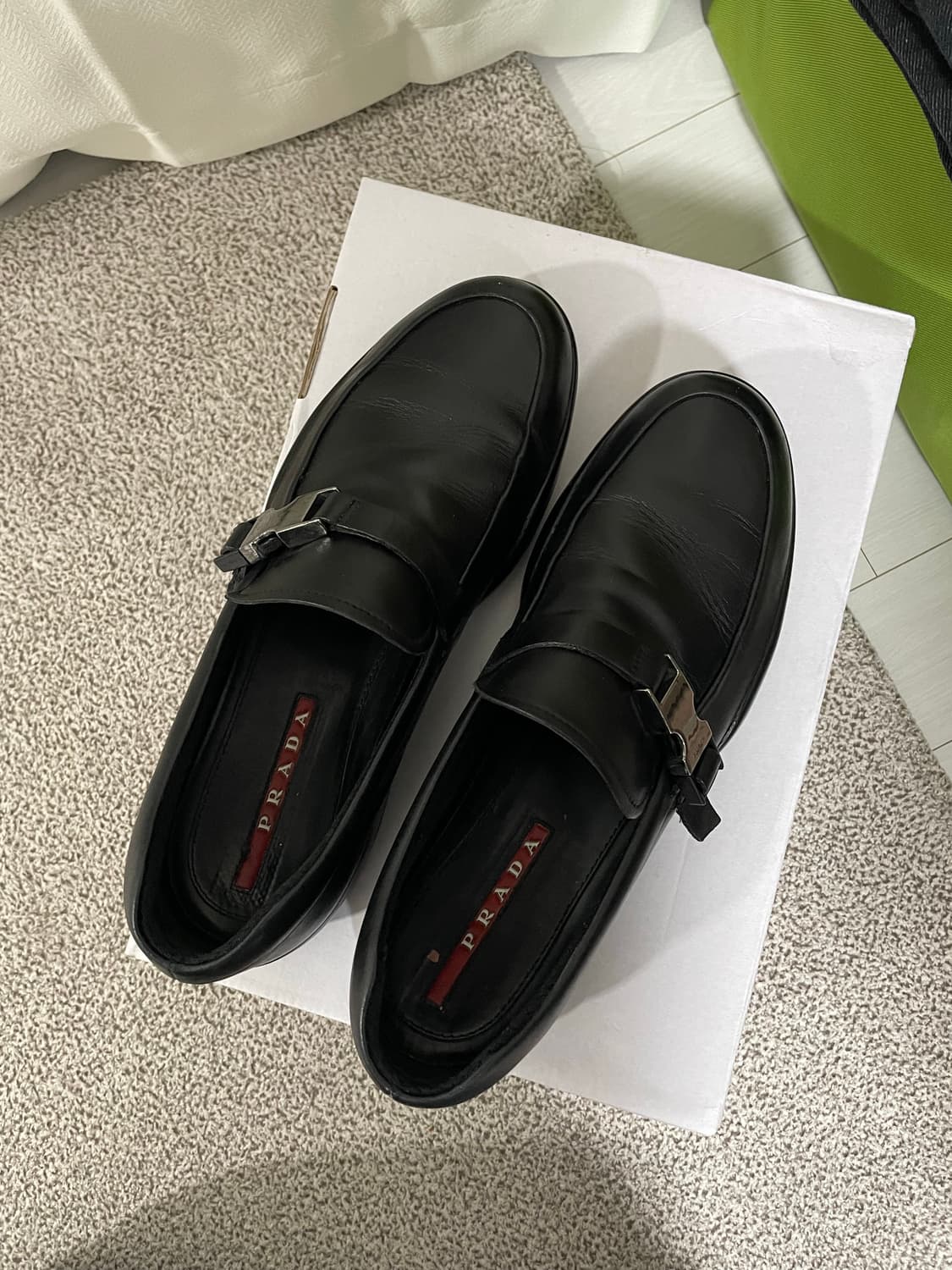 프라다 스포츠 버클 레더 로퍼  상품이미지1