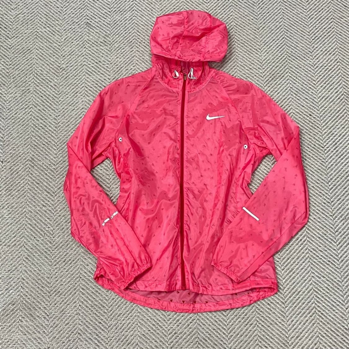 나이키 패턴 러닝 바람막이 v0075 상품이미지1