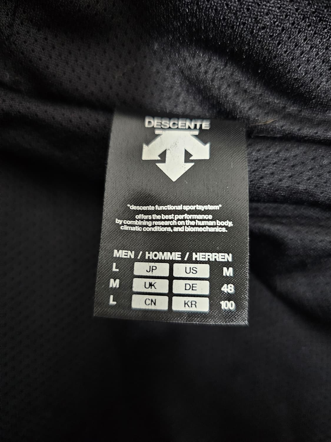 데상트 스위스스키팀 플리스자켓 100 상품이미지3