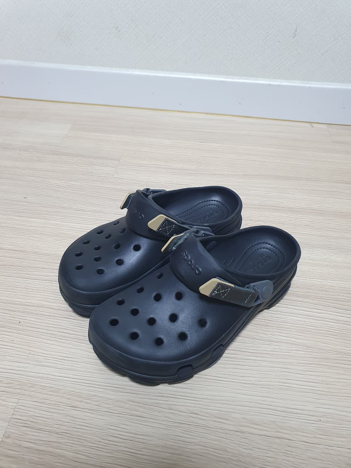 크록스 올 터레인 클로그 슬리퍼 260 상품이미지4